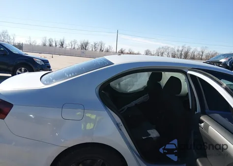 2017 Volkswagen Jetta 1.4T S z USA, uszkodzony, nr VIN 3VW2B7AJ2HM349265